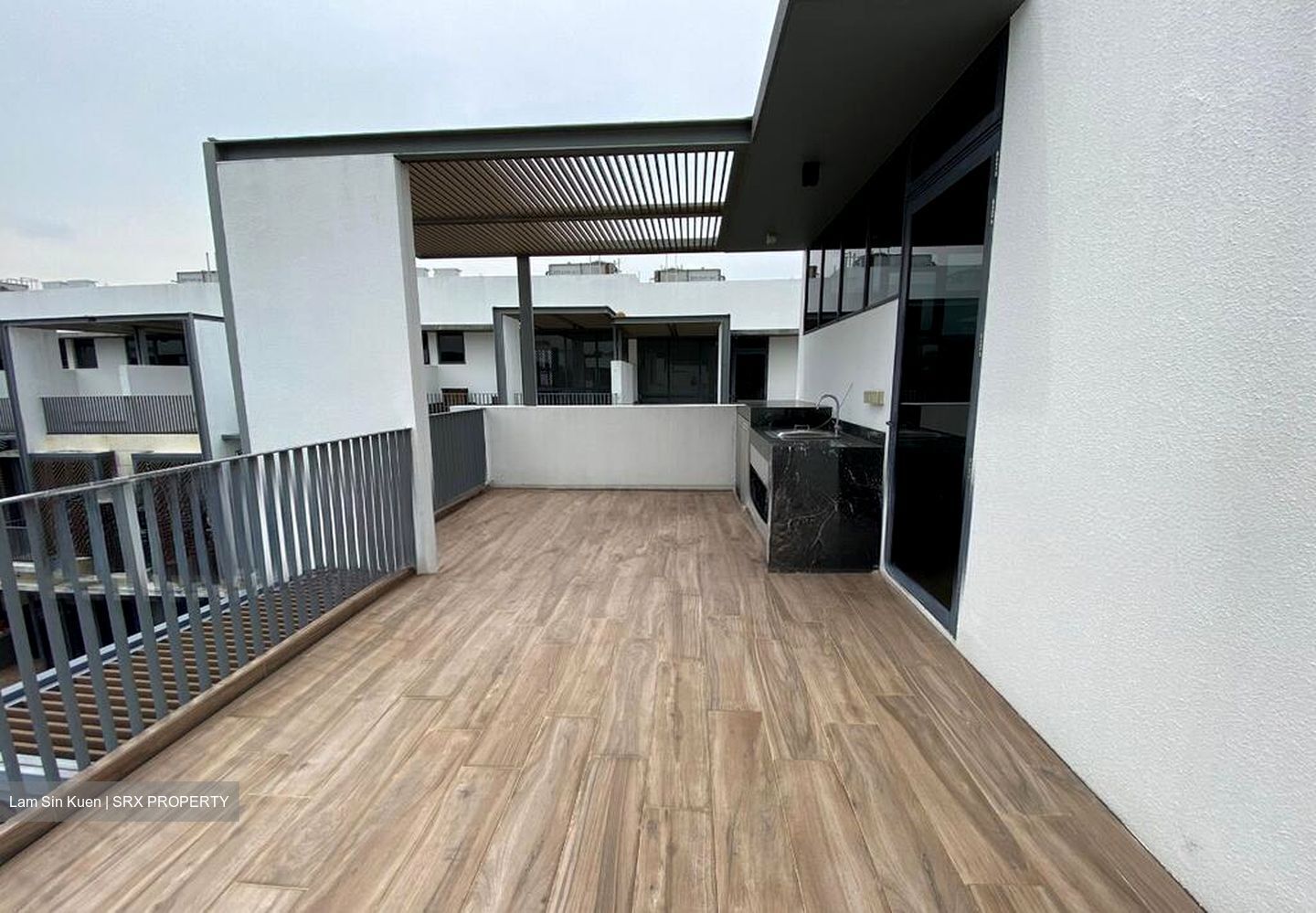 Sunrise Terrace (D28), Terrace #502374651